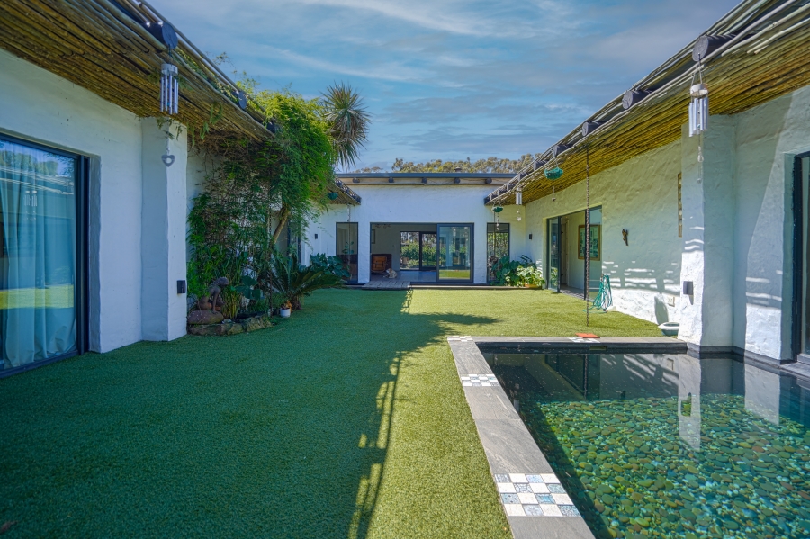 5 Bedroom Property for Sale in Morning Star Western Cape
